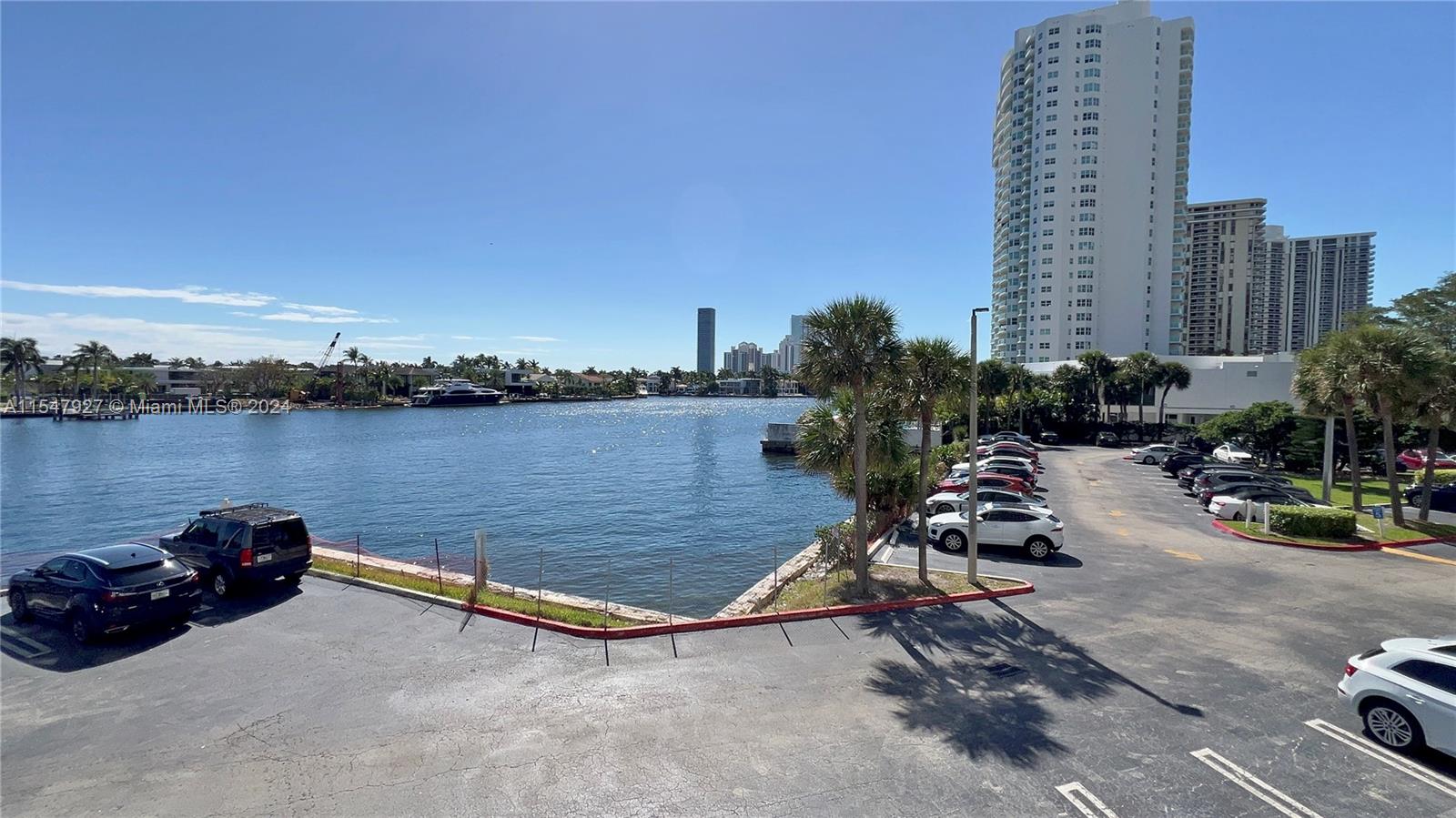 20515 E Country Club Dr 245, Aventura, Florida 33180, 2 Bedrooms Bedrooms, ,2 BathroomsBathrooms,Residential,For Sale,20515 E Country Club Dr 245,A11547927