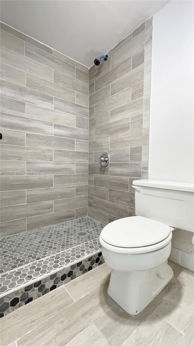 20515 E Country Club Dr 245, Aventura, Florida 33180, 2 Bedrooms Bedrooms, ,2 BathroomsBathrooms,Residential,For Sale,20515 E Country Club Dr 245,A11547927