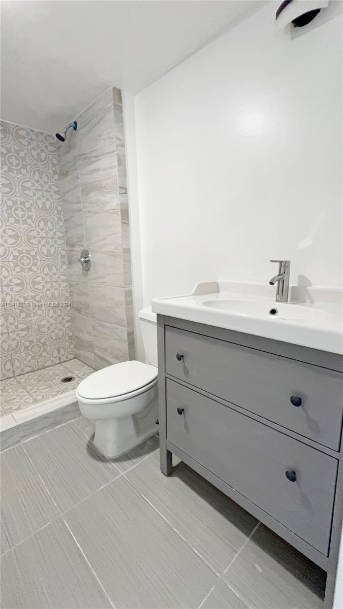 20515 E Country Club Dr 245, Aventura, Florida 33180, 2 Bedrooms Bedrooms, ,2 BathroomsBathrooms,Residential,For Sale,20515 E Country Club Dr 245,A11547927