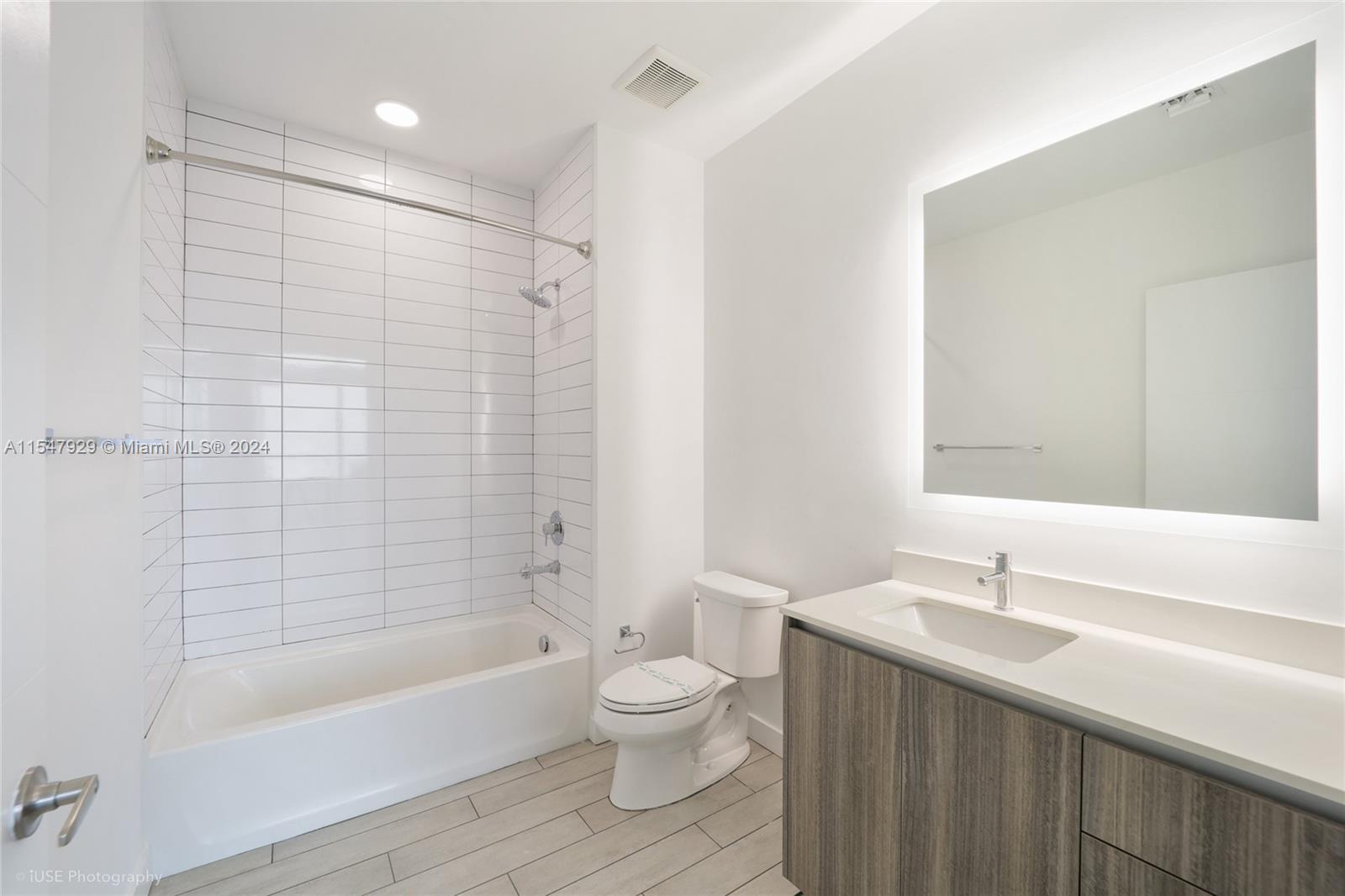 2901 NE 1 AVENUE PH, Miami, Florida 33137, 3 Bedrooms Bedrooms, ,3 BathroomsBathrooms,Residentiallease,For Rent,2901 NE 1 AVENUE PH,A11547929