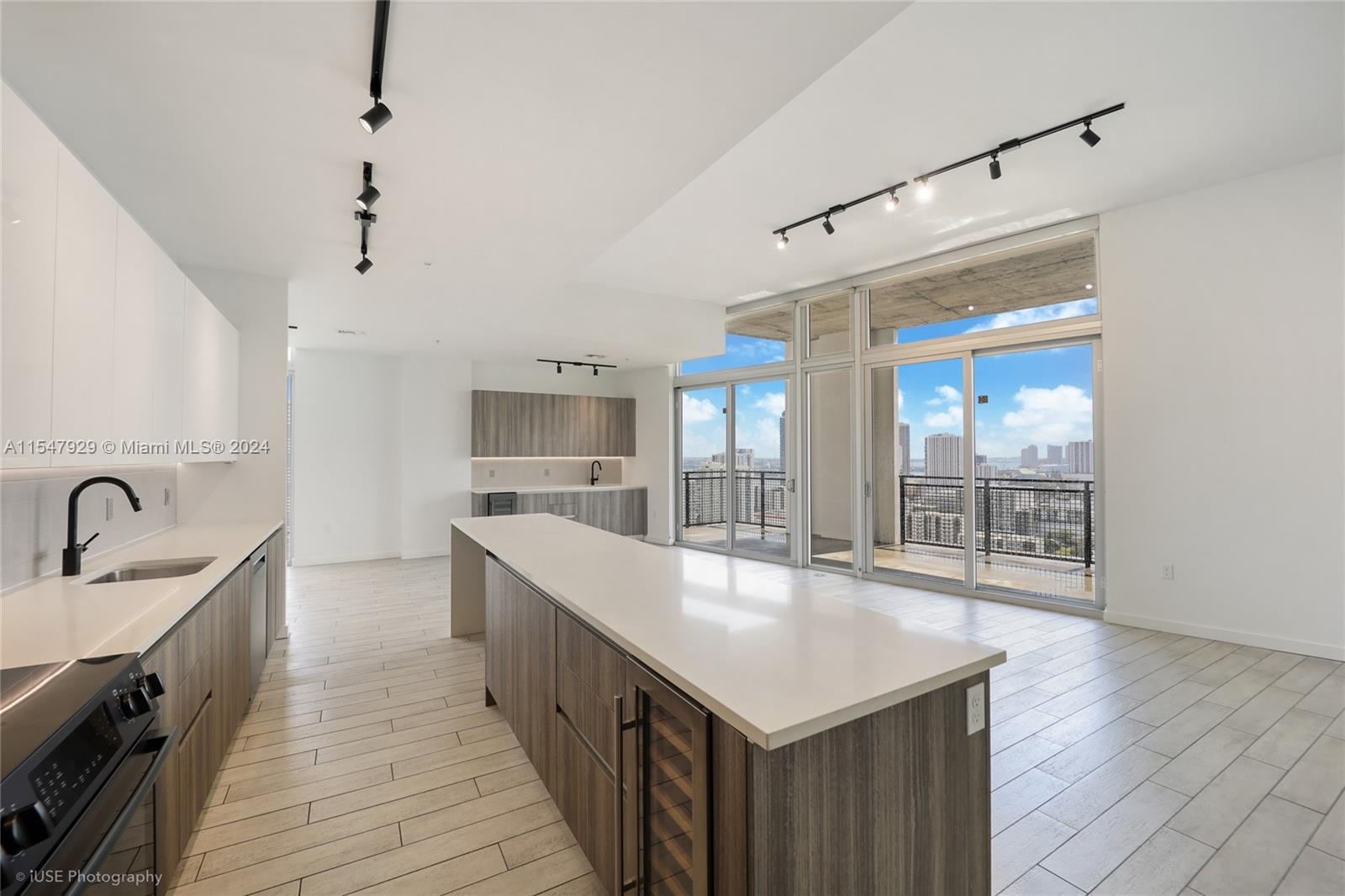 2901 NE 1 AVENUE PH, Miami, Florida 33137, 3 Bedrooms Bedrooms, ,3 BathroomsBathrooms,Residentiallease,For Rent,2901 NE 1 AVENUE PH,A11547929