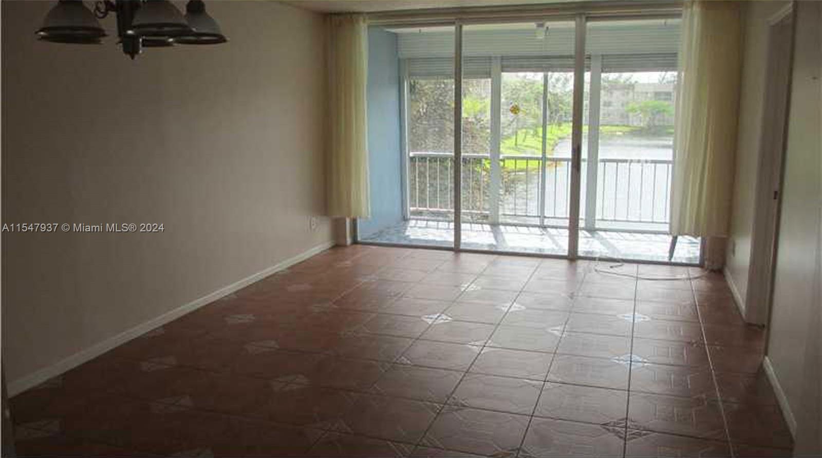 5901 NW 61st Ave 211, Tamarac, Florida 33319, 2 Bedrooms Bedrooms, ,2 BathroomsBathrooms,Residentiallease,For Rent,5901 NW 61st Ave 211,A11547937