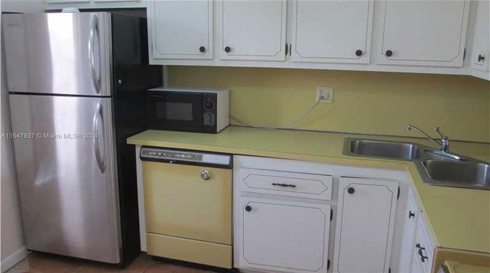 5901 NW 61st Ave 211, Tamarac, Florida 33319, 2 Bedrooms Bedrooms, ,2 BathroomsBathrooms,Residentiallease,For Rent,5901 NW 61st Ave 211,A11547937