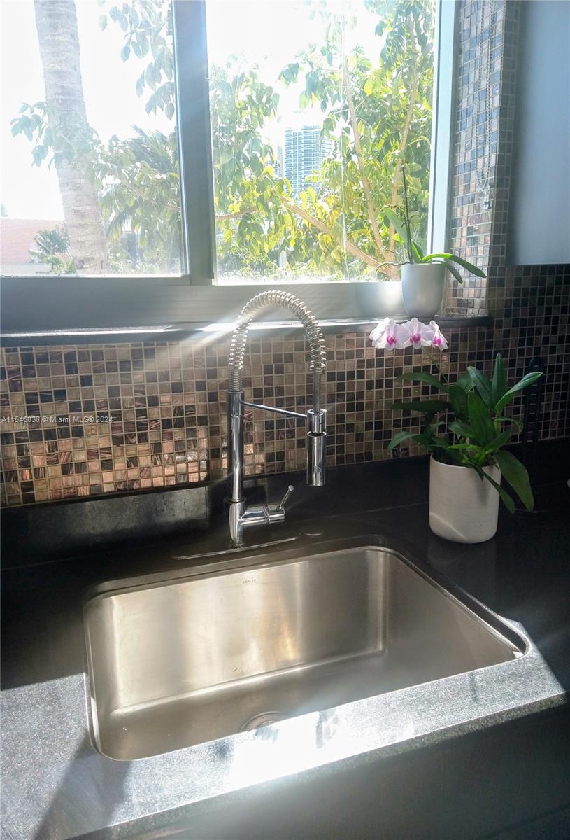 710 Michigan Ave 10, Miami Beach, Florida 33139, 2 Bedrooms Bedrooms, ,1 BathroomBathrooms,Residential,For Sale,710 Michigan Ave 10,A11546838