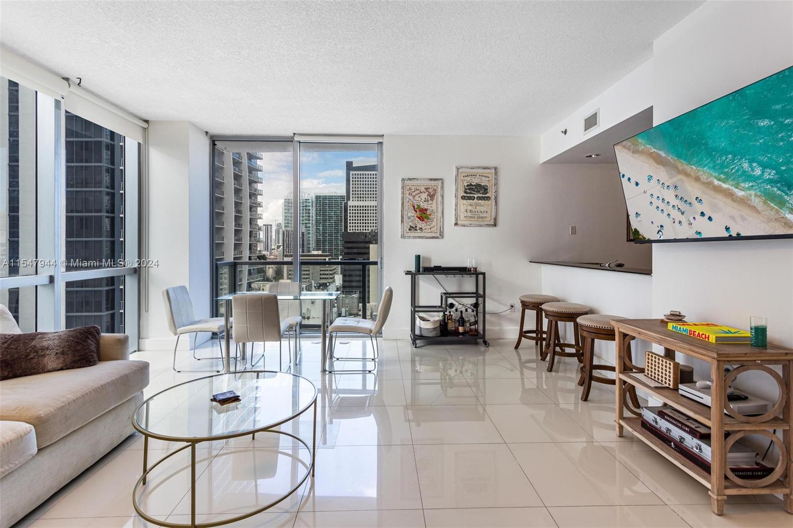 1060 Brickell Ave 1717, Miami, Florida 33131, 2 Bedrooms Bedrooms, ,2 BathroomsBathrooms,Residential,For Sale,1060 Brickell Ave 1717,A11547944