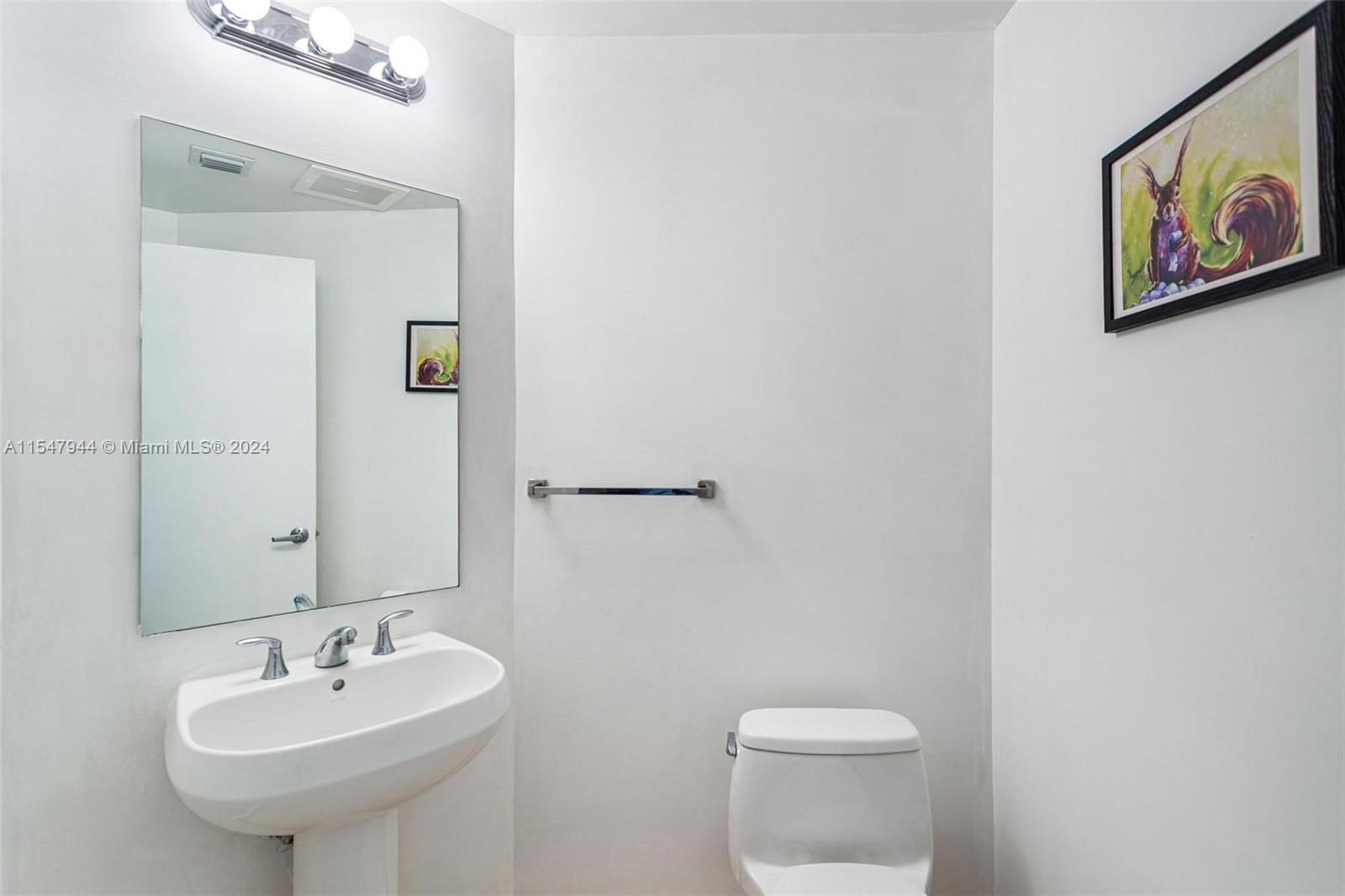 1060 Brickell Ave 1717, Miami, Florida 33131, 2 Bedrooms Bedrooms, ,2 BathroomsBathrooms,Residential,For Sale,1060 Brickell Ave 1717,A11547944