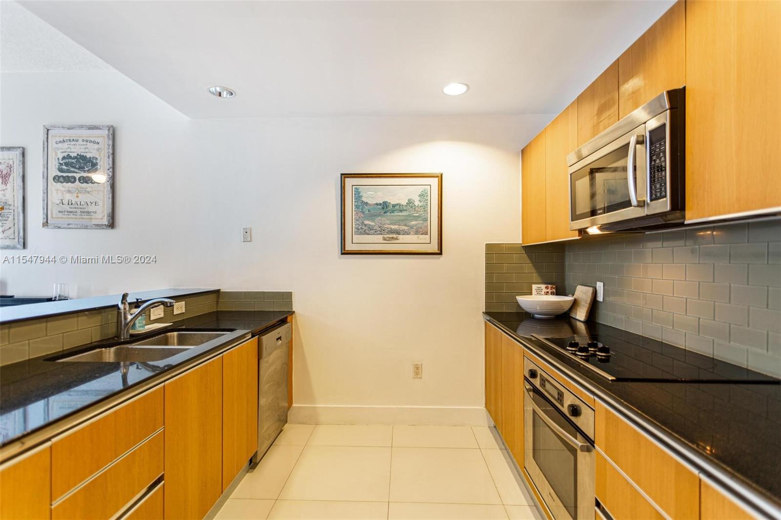 1060 Brickell Ave 1717, Miami, Florida 33131, 2 Bedrooms Bedrooms, ,2 BathroomsBathrooms,Residential,For Sale,1060 Brickell Ave 1717,A11547944