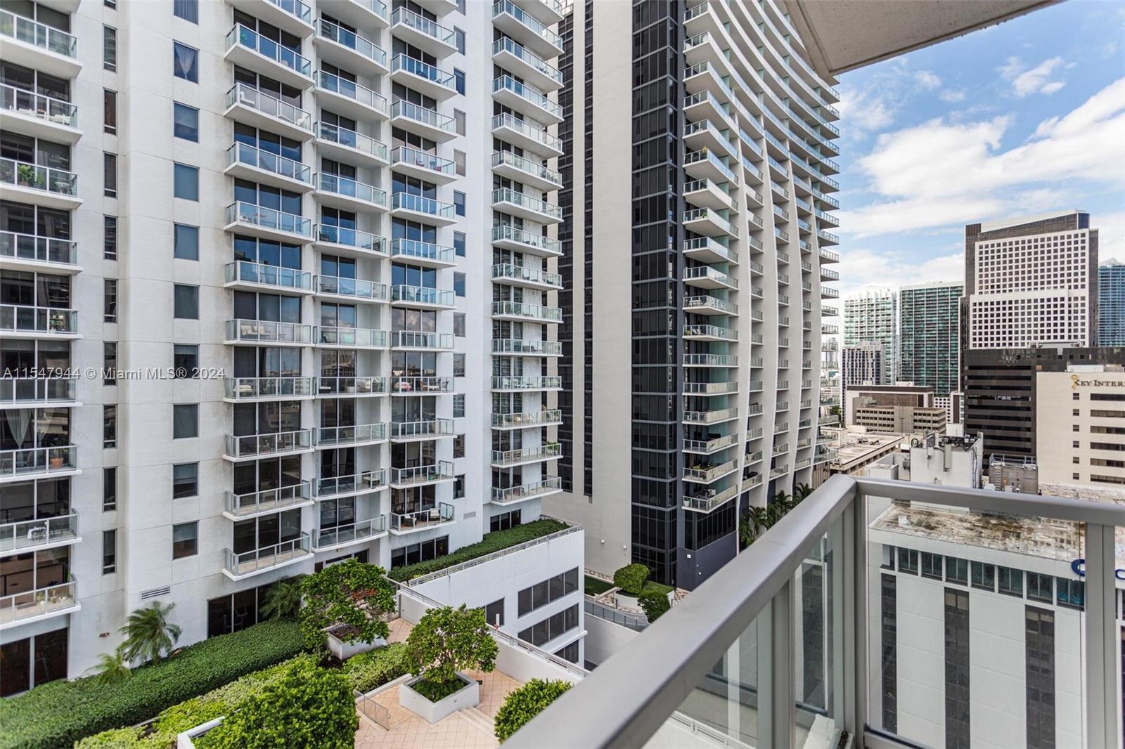 1060 Brickell Ave, Miami, FL, 33131 United States, 2 Bedrooms Bedrooms, ,2 BathroomsBathrooms,Residential,For Sale,Brickell Ave,A11547944