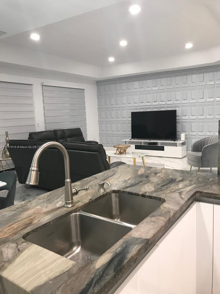 15445 SW 41st Ter, Miami, Florida 33185, 3 Bedrooms Bedrooms, ,2 BathroomsBathrooms,Residential,For Sale,15445 SW 41st Ter,A11547919