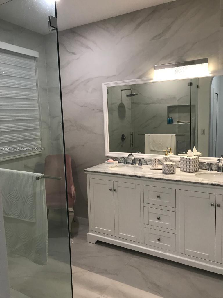 15445 SW 41st Ter, Miami, Florida 33185, 3 Bedrooms Bedrooms, ,2 BathroomsBathrooms,Residential,For Sale,15445 SW 41st Ter,A11547919