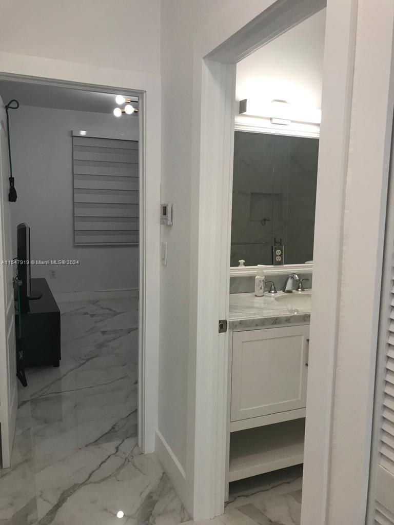 15445 SW 41st Ter, Miami, Florida 33185, 3 Bedrooms Bedrooms, ,2 BathroomsBathrooms,Residential,For Sale,15445 SW 41st Ter,A11547919