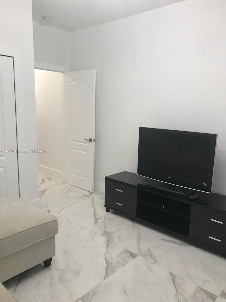 15445 41st Ter, Miami, FL, 33185 United States, 3 Bedrooms Bedrooms, ,2 BathroomsBathrooms,Residential,For Sale,41st Ter,A11547919