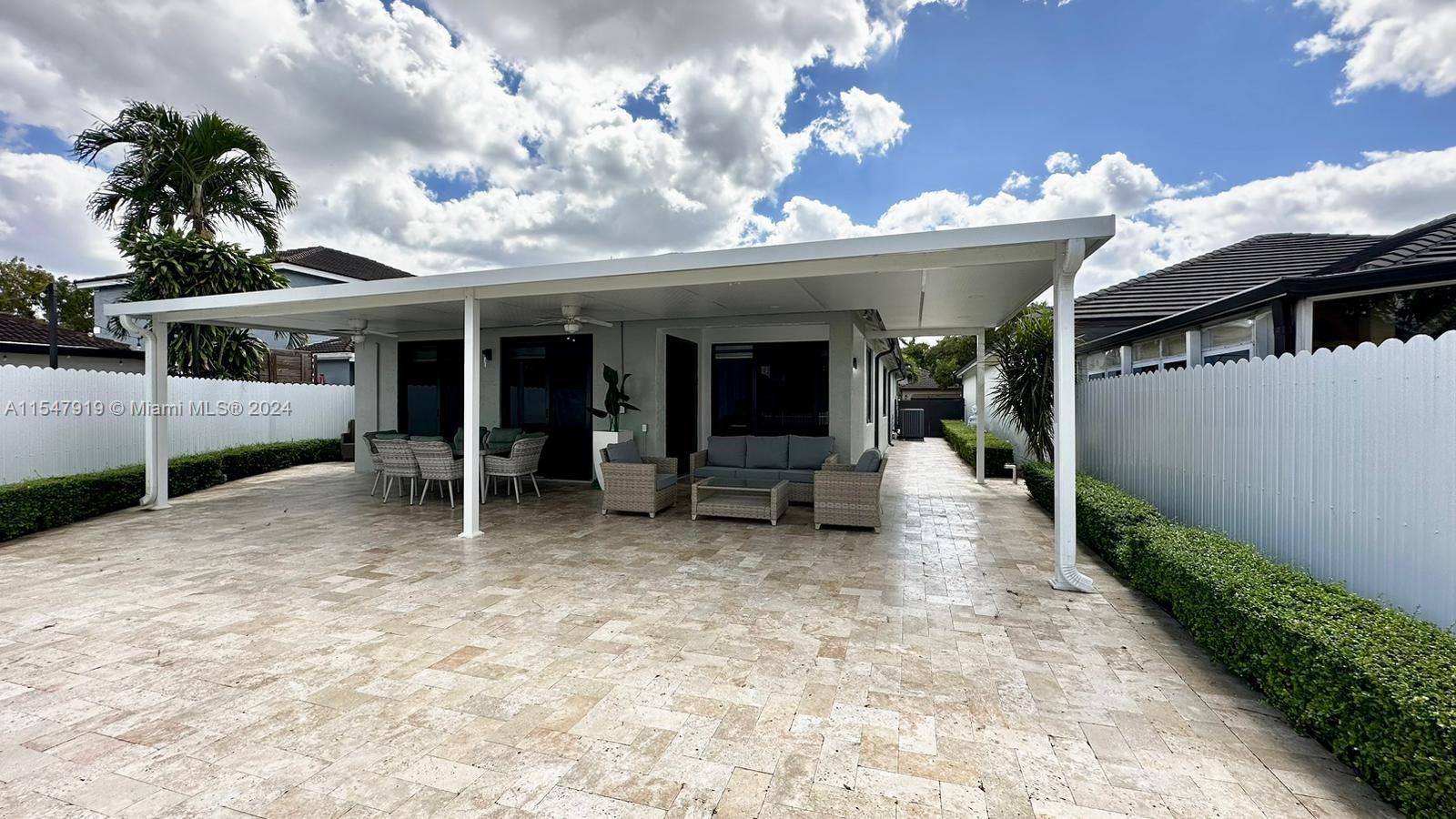 15445 SW 41st Ter, Miami, Florida 33185, 3 Bedrooms Bedrooms, ,2 BathroomsBathrooms,Residential,For Sale,15445 SW 41st Ter,A11547919