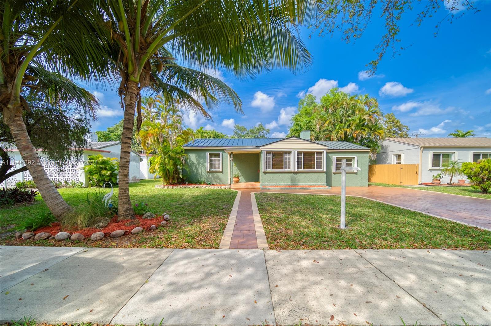 632 South Dr, Miami Springs, FL, 33166 United States, 4 Bedrooms Bedrooms, ,2 BathroomsBathrooms,Residential,For Sale,South Dr,A11546292