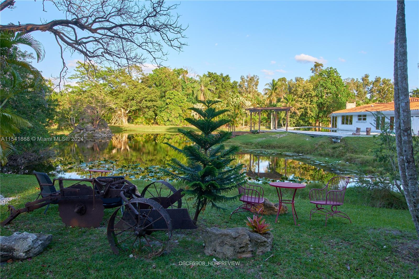 14101 Luray Rd, Southwest Ranches, FL, 33330 United States, 5 Bedrooms Bedrooms, ,4 BathroomsBathrooms,Residential,For Sale,Luray Rd,A11541868