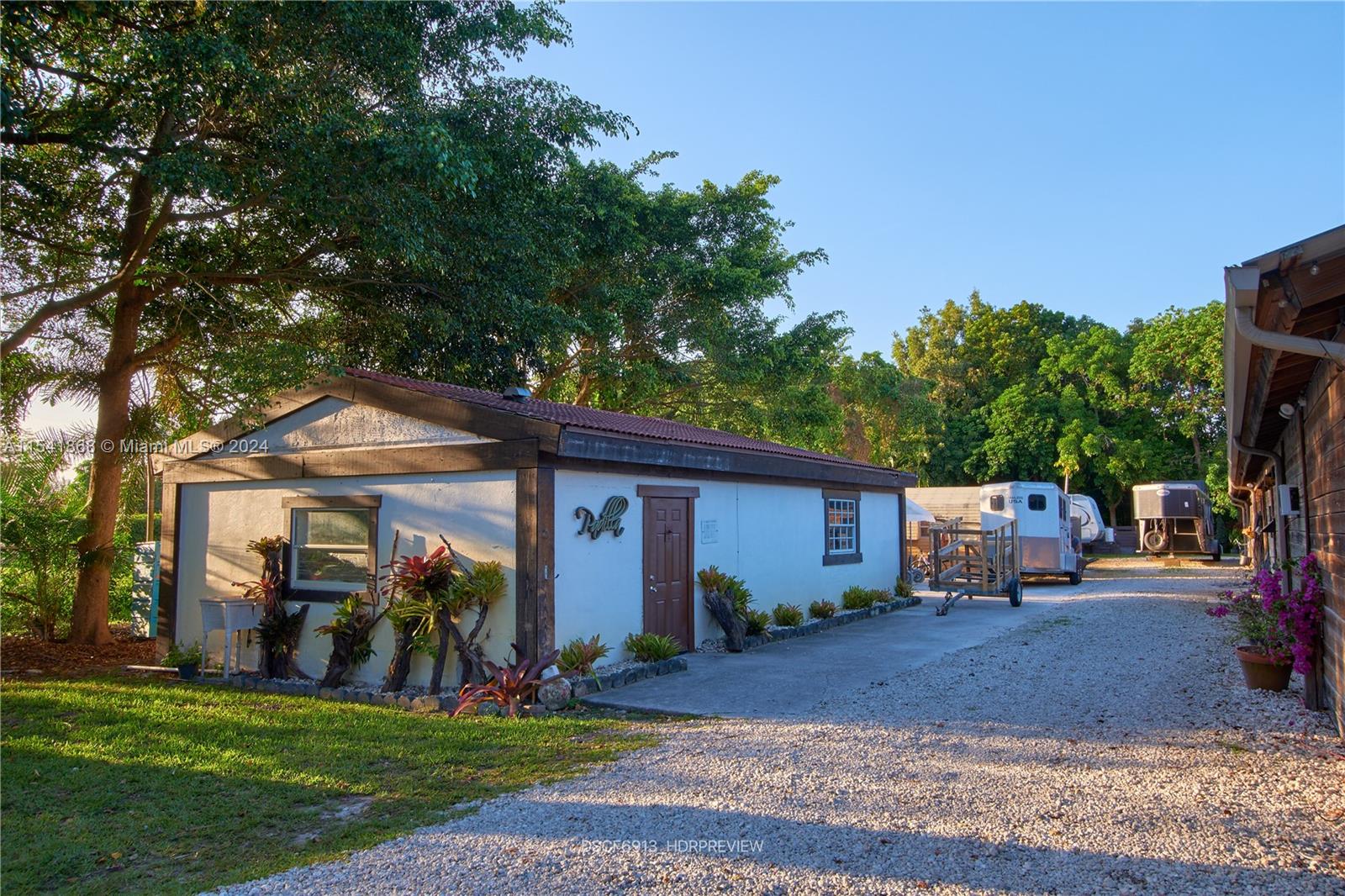 14101 Luray Rd, Southwest Ranches, FL, 33330 United States, 5 Bedrooms Bedrooms, ,4 BathroomsBathrooms,Residential,For Sale,Luray Rd,A11541868