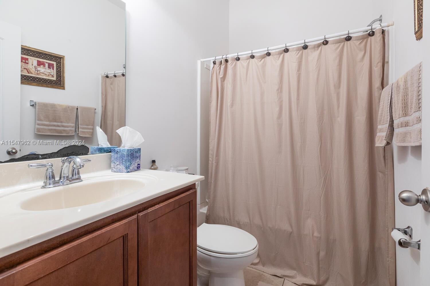 629 NE 33 Ter, Homestead, Florida 33033, 3 Bedrooms Bedrooms, ,2 BathroomsBathrooms,Residential,For Sale,629 NE 33 Ter,A11547962