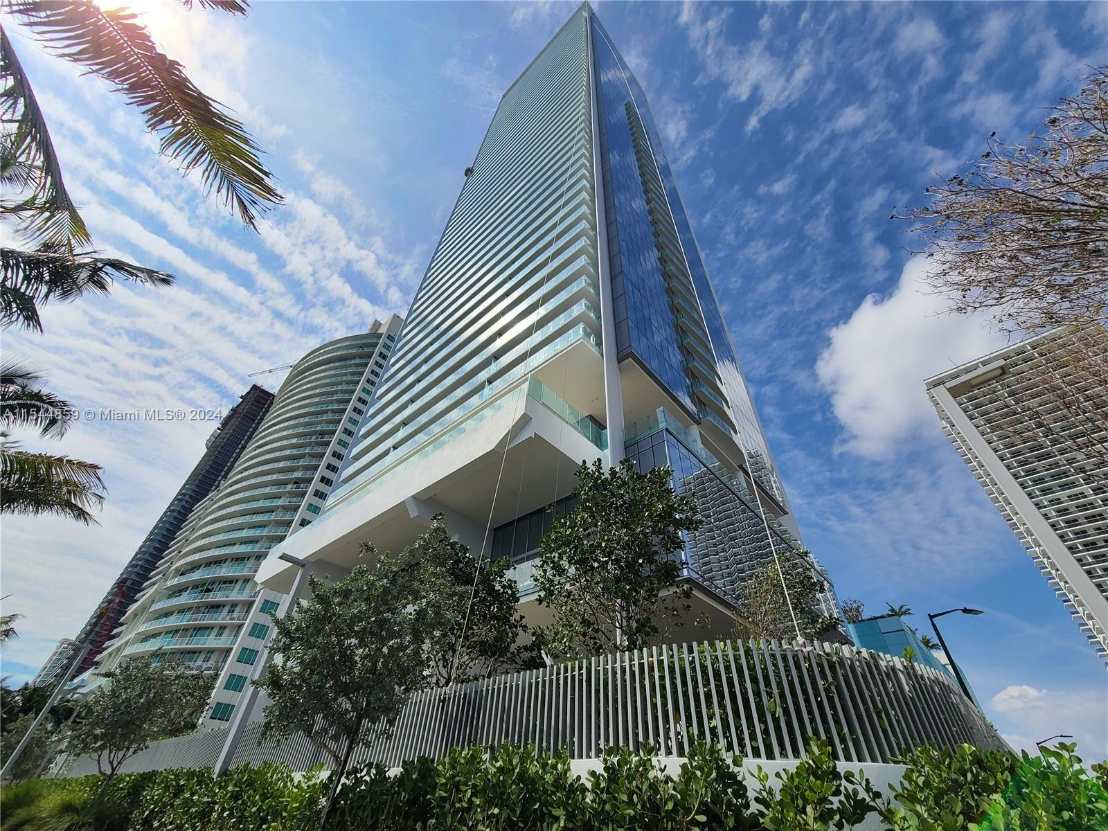 700 NE 26th Ter 801, Miami, Florida 33137, 3 Bedrooms Bedrooms, ,4 BathroomsBathrooms,Residentiallease,For Rent,700 NE 26th Ter 801,A11544859