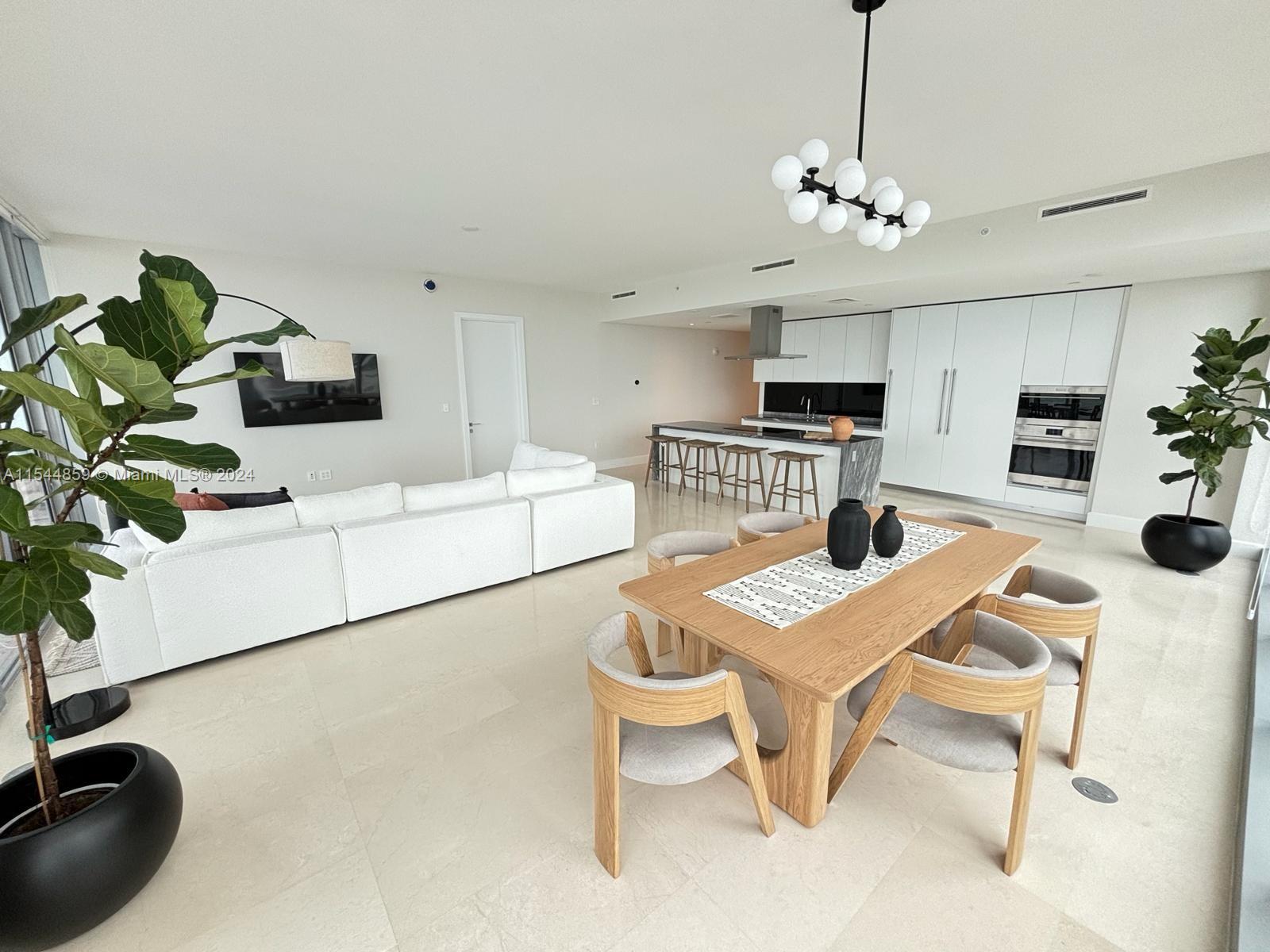 700 NE 26th Ter 801, Miami, Florida 33137, 3 Bedrooms Bedrooms, ,4 BathroomsBathrooms,Residentiallease,For Rent,700 NE 26th Ter 801,A11544859