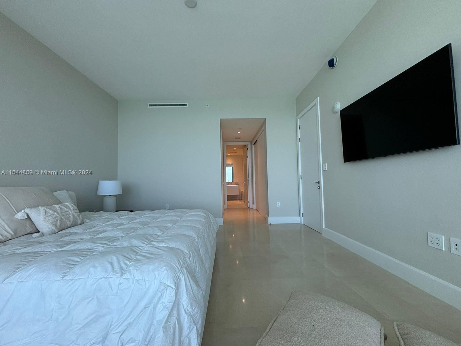 700 NE 26th Ter 801, Miami, Florida 33137, 3 Bedrooms Bedrooms, ,4 BathroomsBathrooms,Residentiallease,For Rent,700 NE 26th Ter 801,A11544859