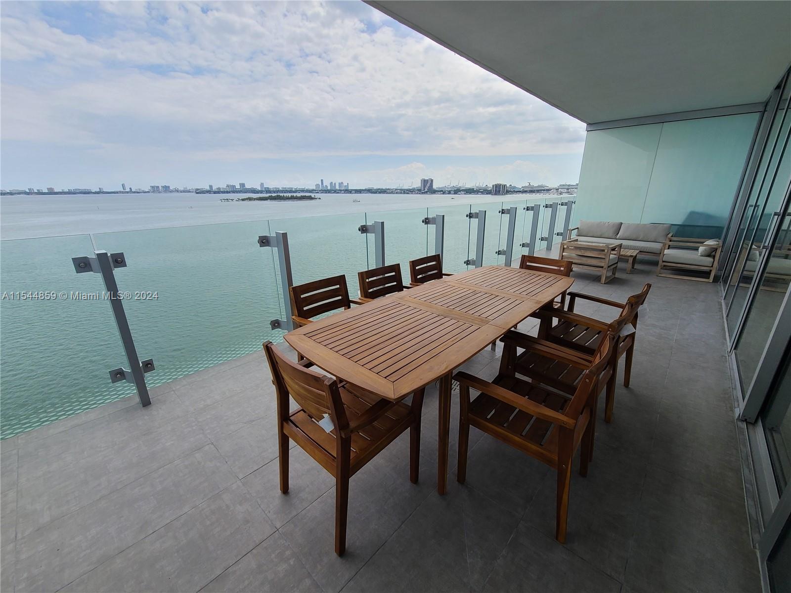 700 NE 26th Ter 801, Miami, Florida 33137, 3 Bedrooms Bedrooms, ,4 BathroomsBathrooms,Residentiallease,For Rent,700 NE 26th Ter 801,A11544859