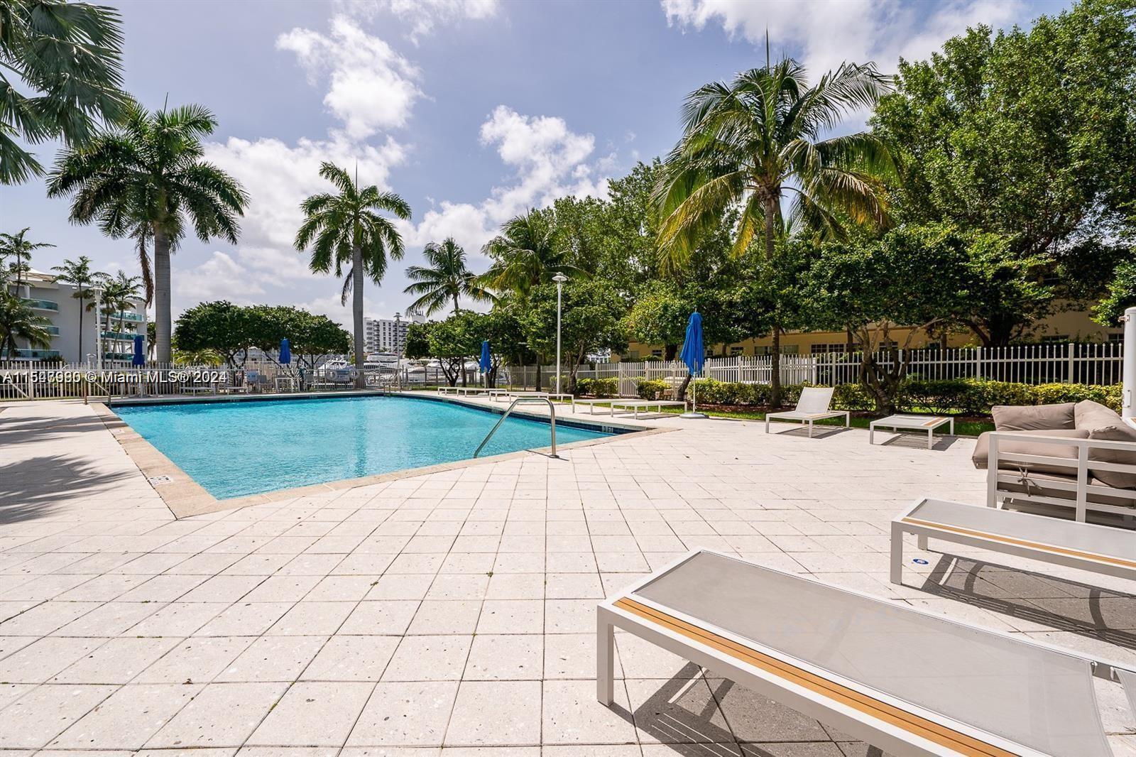 7900 Harbor Island Dr PH26, North Bay Village, Florida 33141, 2 Bedrooms Bedrooms, ,2 BathroomsBathrooms,Residentiallease,For Rent,7900 Harbor Island Dr PH26,A11547980