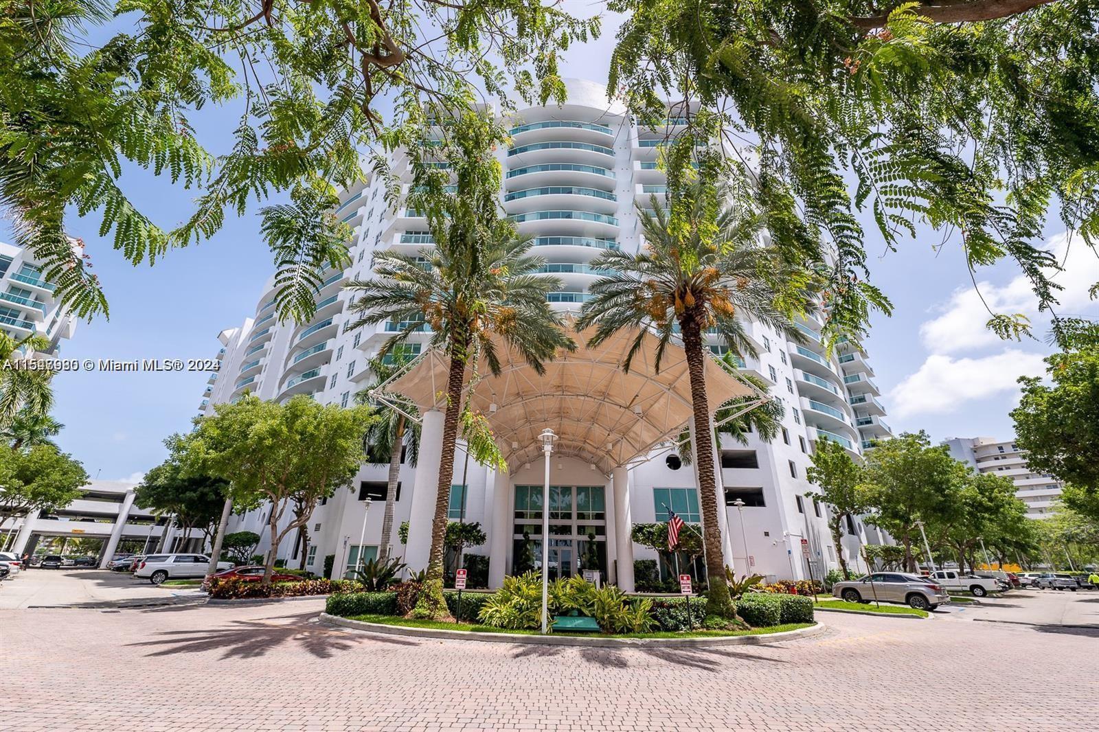 7900 Harbor Island Dr PH26, North Bay Village, Florida 33141, 2 Bedrooms Bedrooms, ,2 BathroomsBathrooms,Residentiallease,For Rent,7900 Harbor Island Dr PH26,A11547980