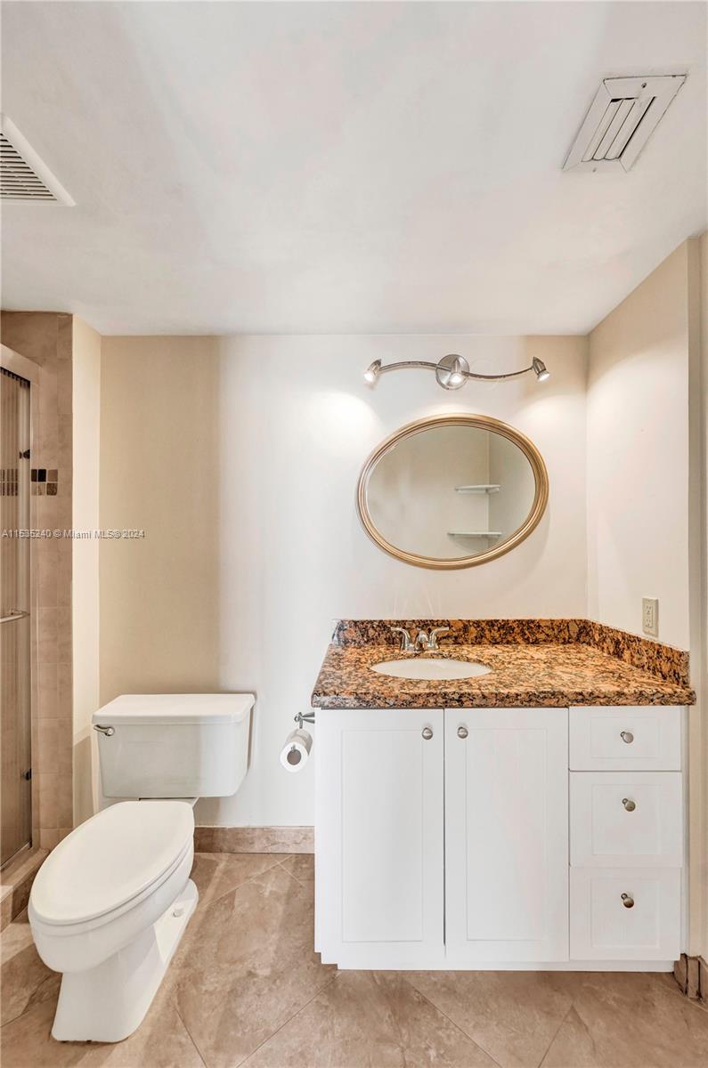 3731 N Country Club Dr 1722, Aventura, Florida 33180, 2 Bedrooms Bedrooms, ,2 BathroomsBathrooms,Residential,For Sale,3731 N Country Club Dr 1722,A11535240