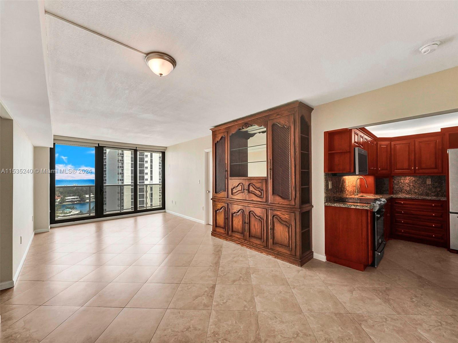 3731 N Country Club Dr 1722, Aventura, Florida 33180, 2 Bedrooms Bedrooms, ,2 BathroomsBathrooms,Residential,For Sale,3731 N Country Club Dr 1722,A11535240