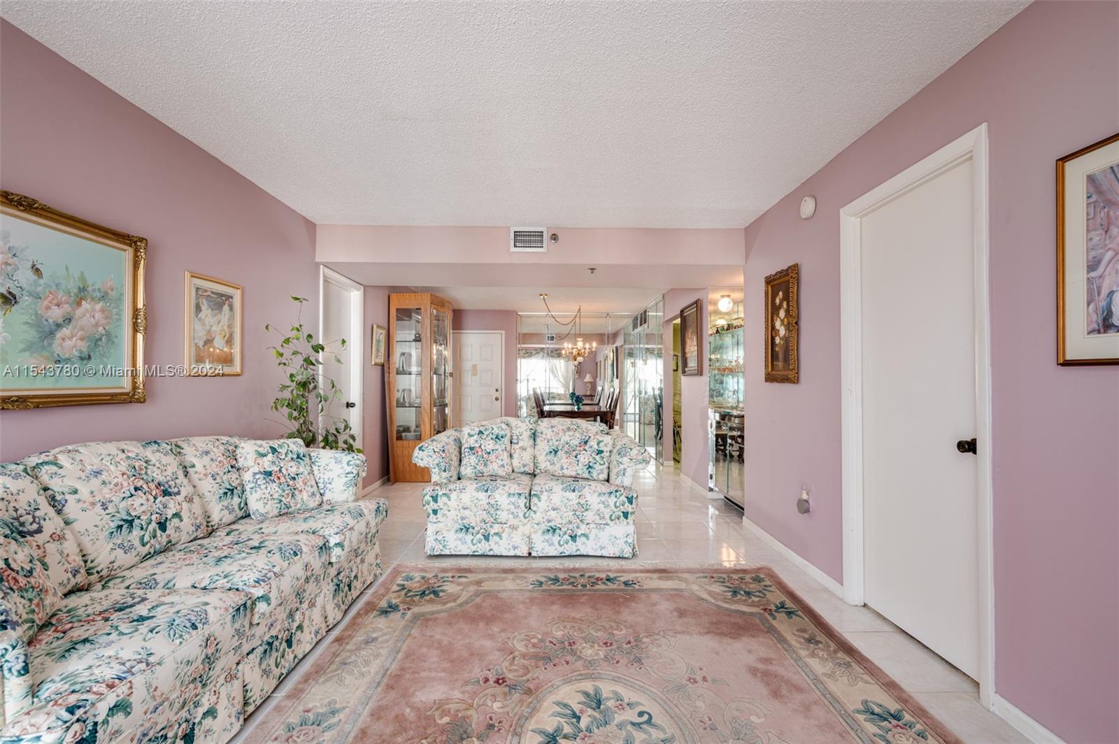 1201 S Ocean Dr 1807S, Hollywood, FL 33019, 2 Bedrooms Bedrooms, ,2 BathroomsBathrooms,Residential,For Sale,Ocean Dr,A11543780