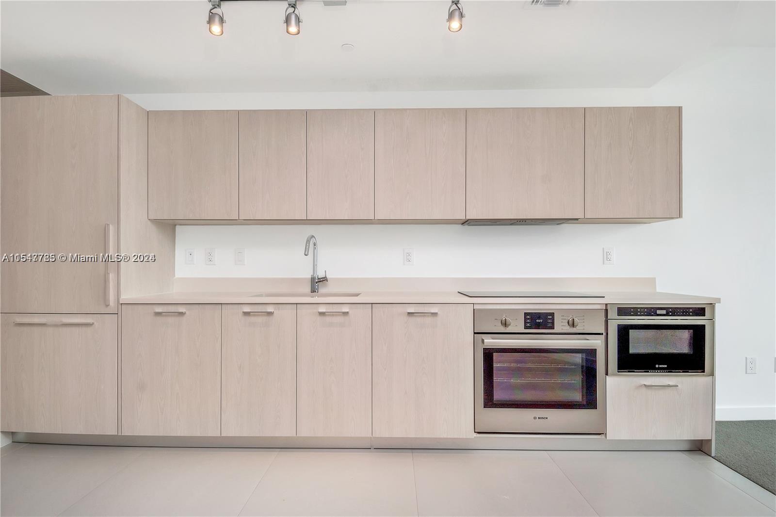 501 NE 31st St 1907, Miami, Florida 33137, 1 Bedroom Bedrooms, ,1 BathroomBathrooms,Residentiallease,For Rent,501 NE 31st St 1907,A11547785