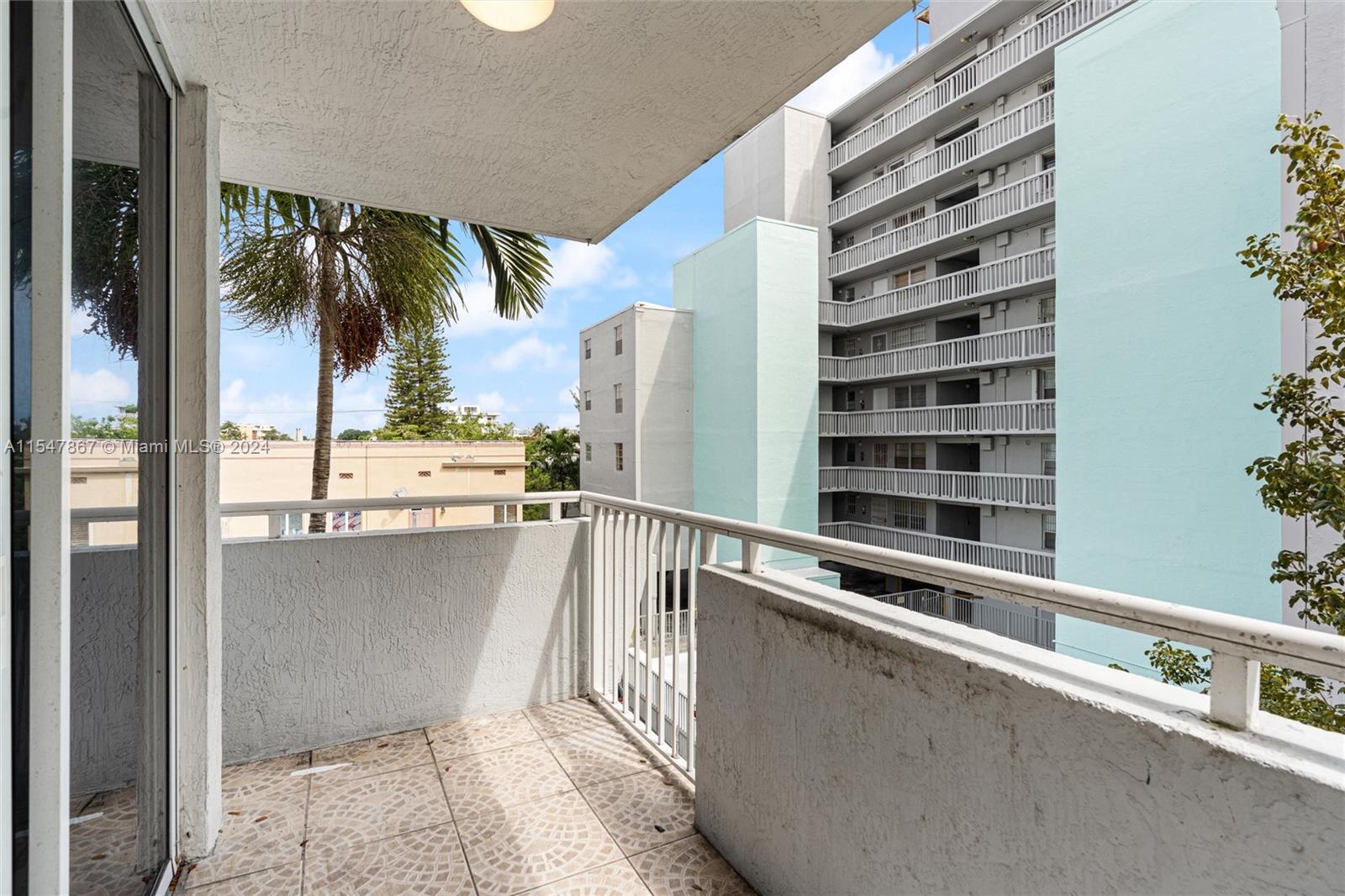 7601 Dickens Ave, Miami Beach, FL, 33141 United States, 2 Bedrooms Bedrooms, ,2 BathroomsBathrooms,Residential,For Sale,Dickens Ave,A11547867