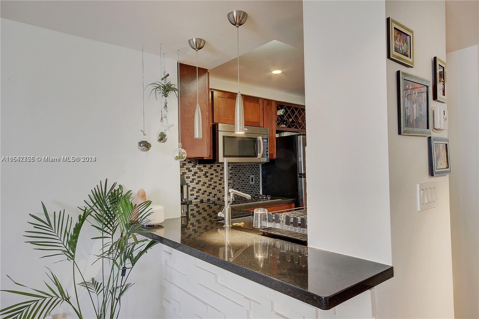 800 West Ave 409, Miami Beach, Florida 33139, ,1 BathroomBathrooms,Residentiallease,For Rent,800 West Ave 409,A11547755