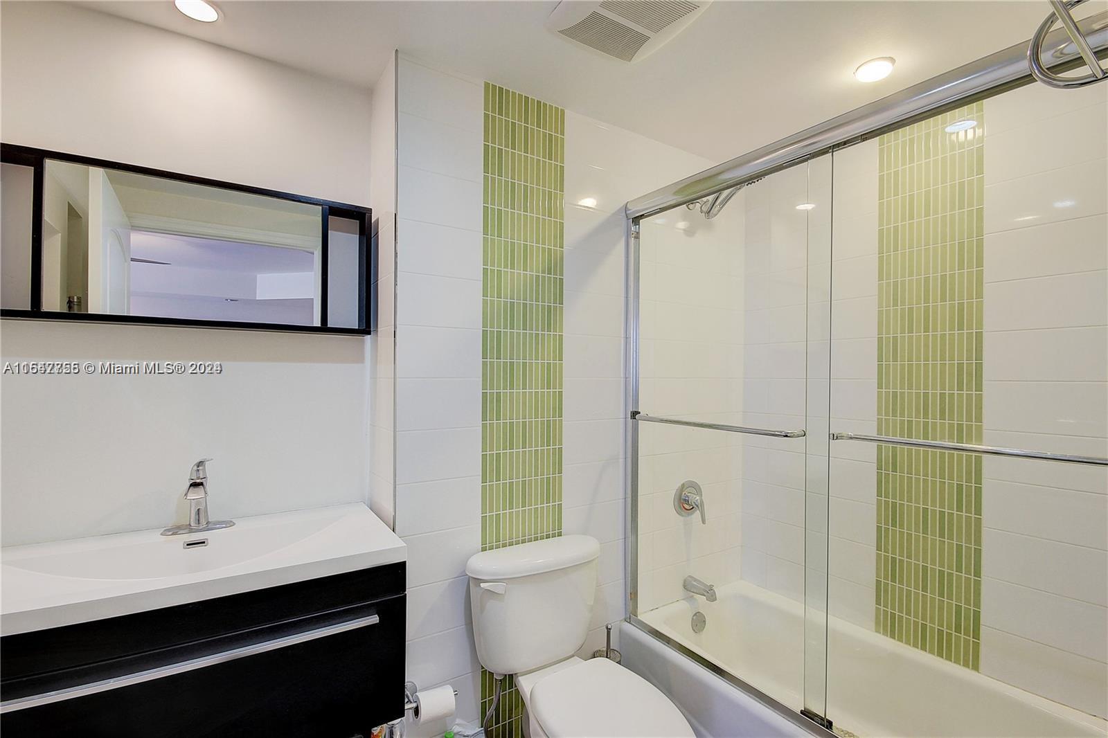 800 West Ave 409, Miami Beach, Florida 33139, ,1 BathroomBathrooms,Residentiallease,For Rent,800 West Ave 409,A11547755