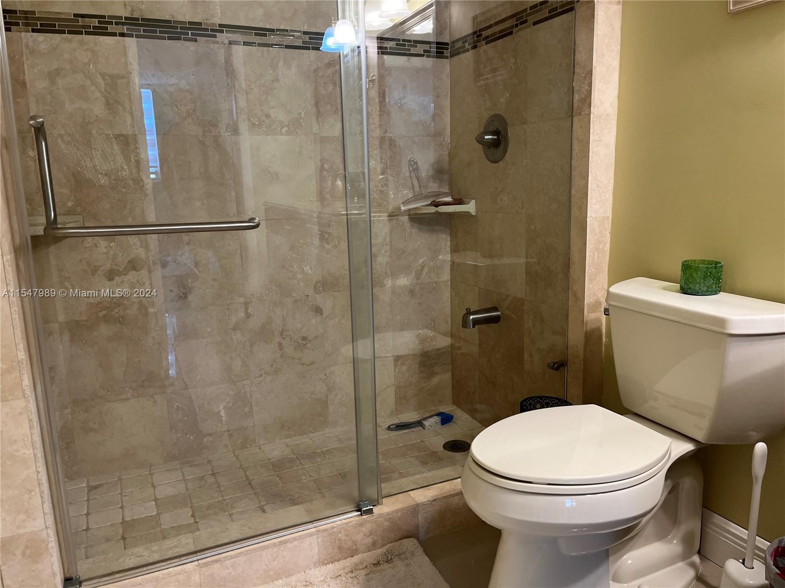 1849 Ocean Dr, Hallandale Beach, FL, 33009 United States, 2 Bedrooms Bedrooms, ,2 BathroomsBathrooms,Residential,For Sale,Ocean Dr,A11547989