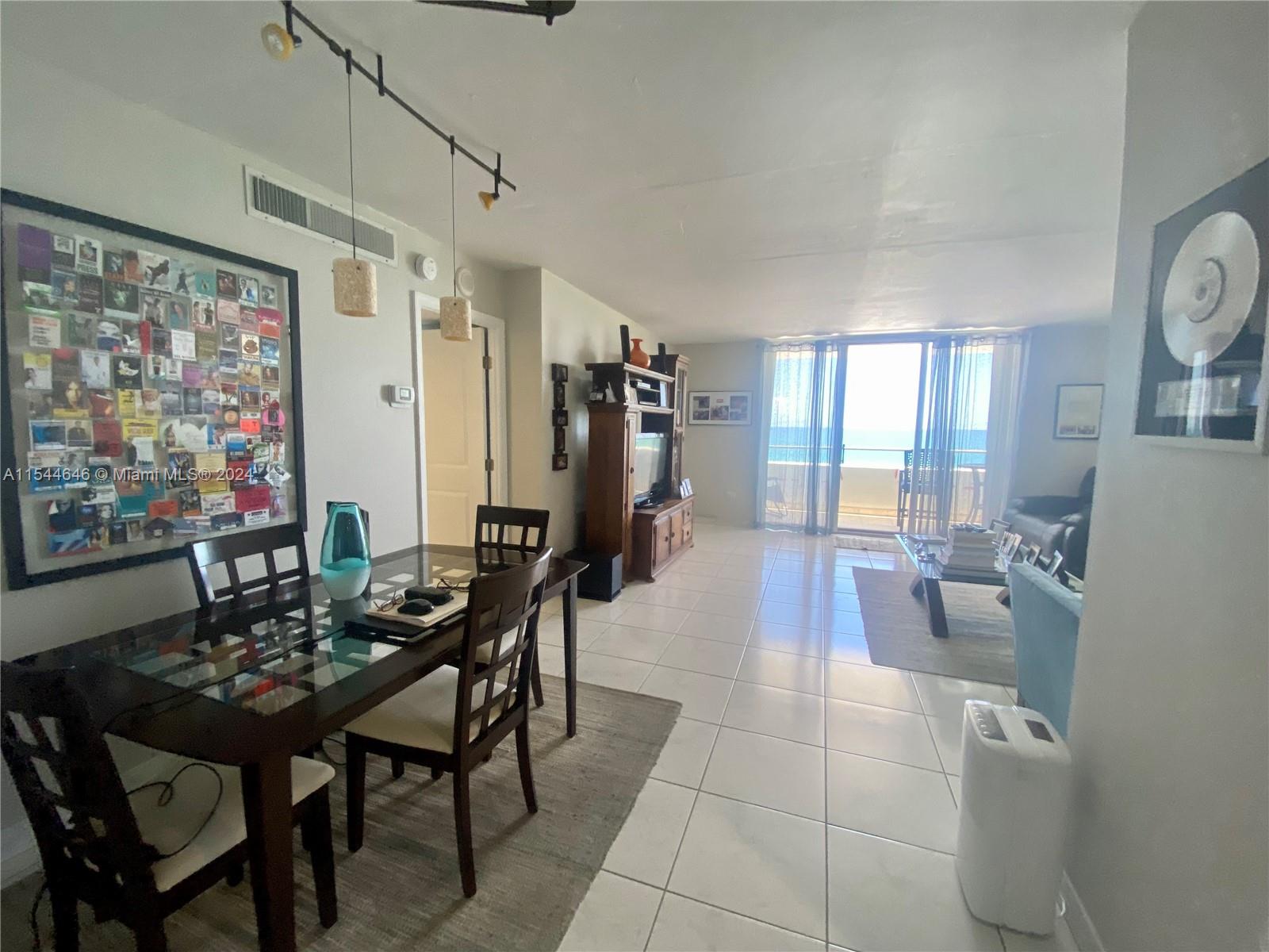 5555 Collins Ave, Miami Beach, FL, 33140 United States, 1 Bedroom Bedrooms, ,1 BathroomBathrooms,Residential,For Sale,Collins Ave,A11544646