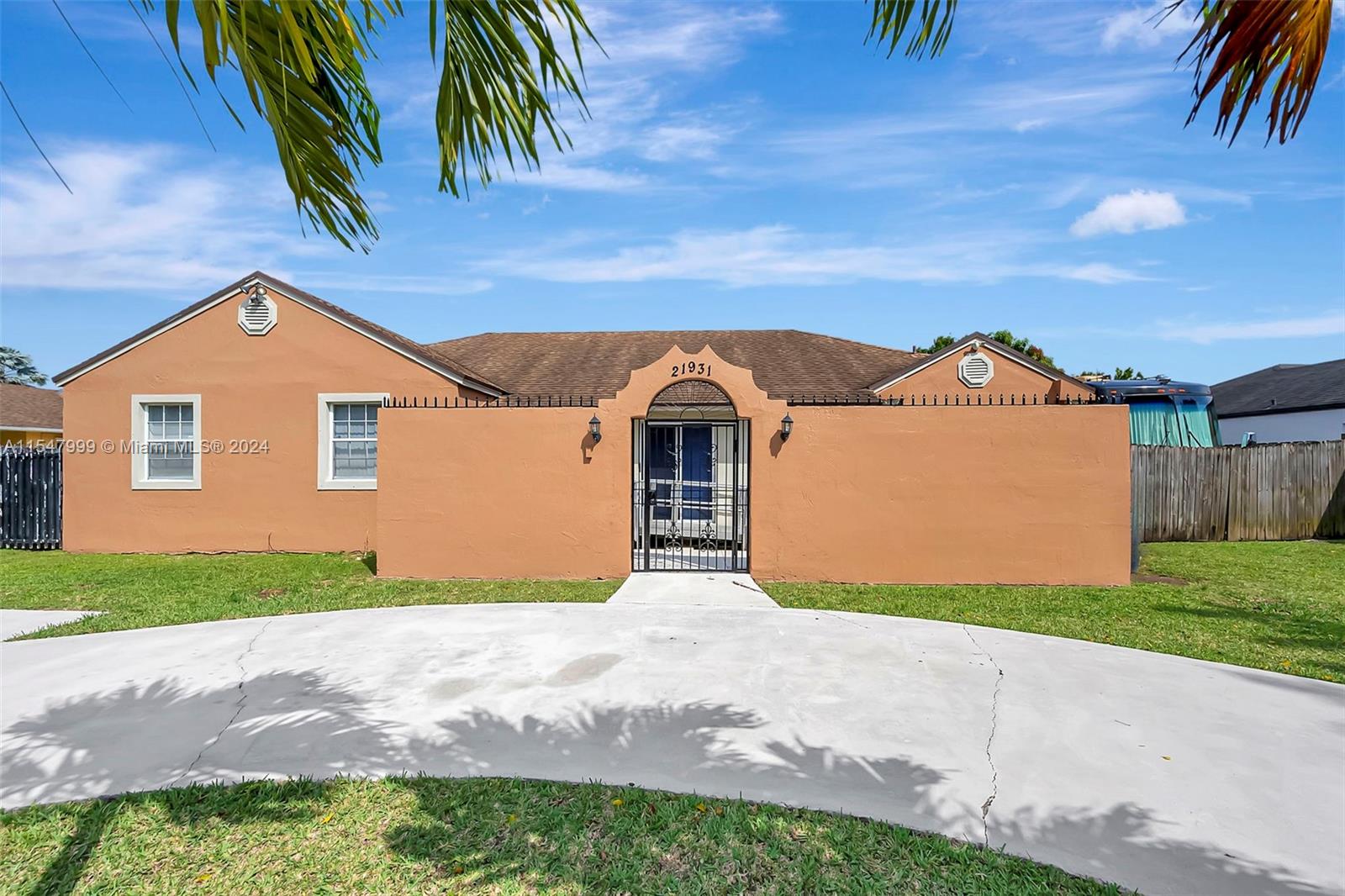 21931 SW 127th Ave  For Sale A11547999, FL