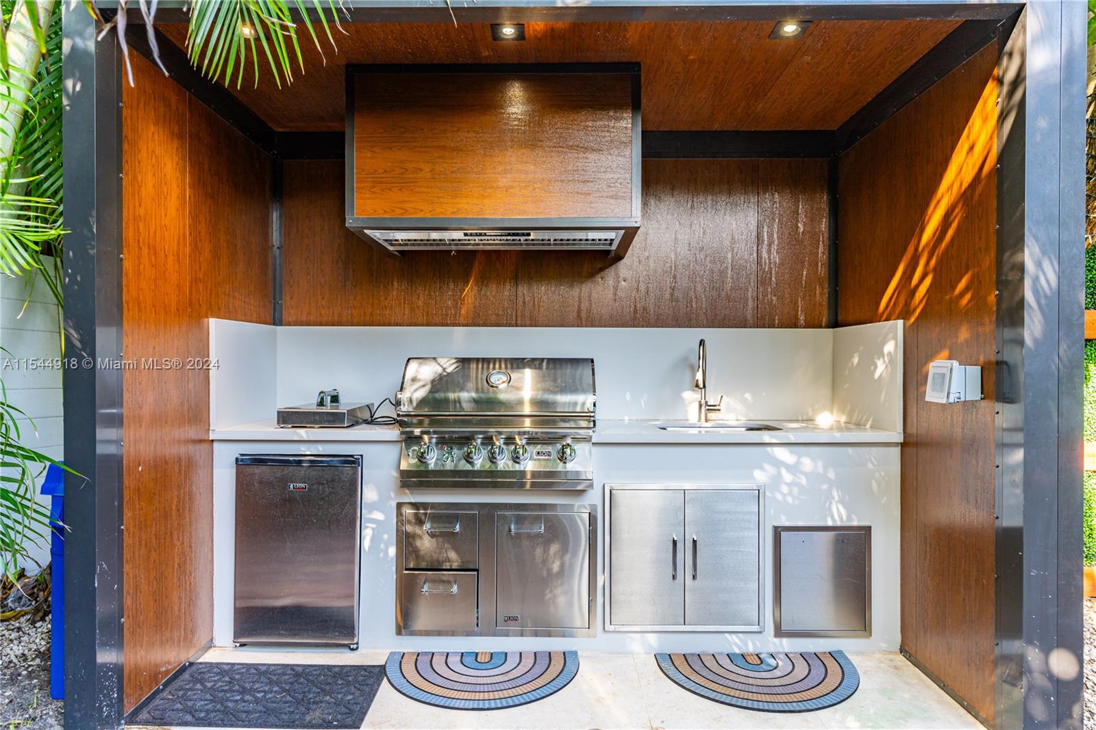 238 E San Marino Drive, Miami Beach, Florida 33139, 3 Bedrooms Bedrooms, ,3 BathroomsBathrooms,Residential,For Sale,238 E San Marino Drive,A11544918