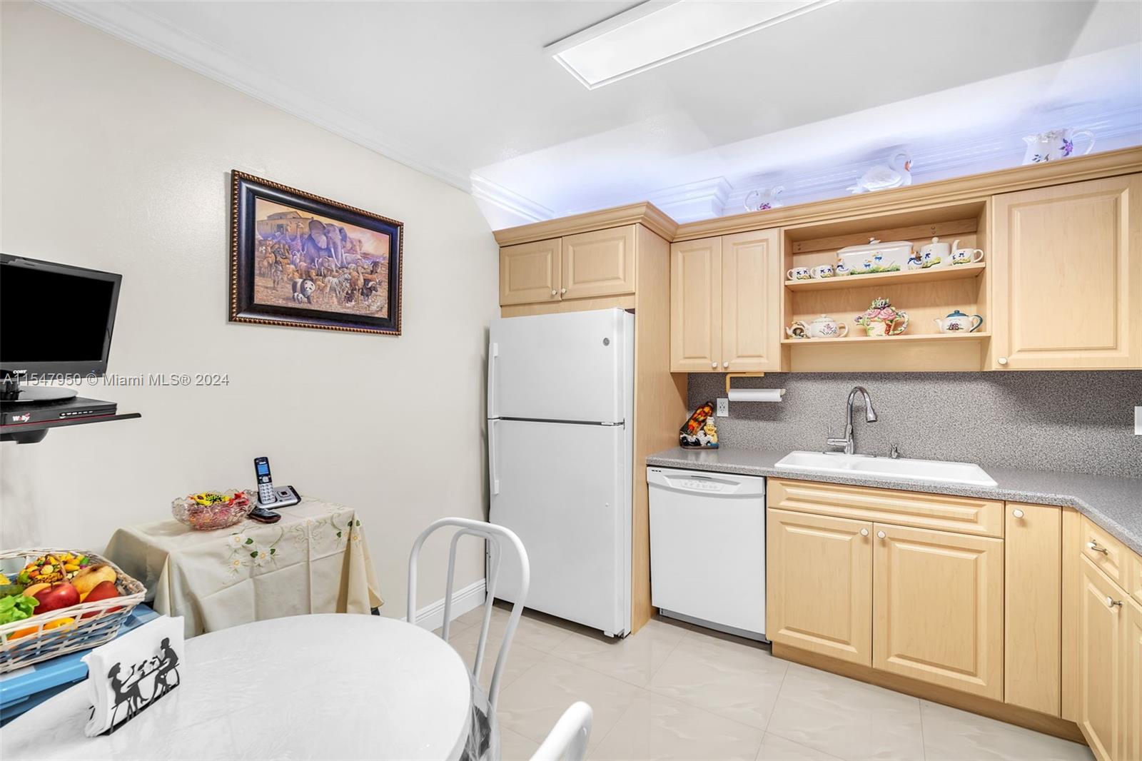 4160 Inverrary Dr 308, Lauderhill, Florida 33319, 2 Bedrooms Bedrooms, ,2 BathroomsBathrooms,Residential,For Sale,4160 Inverrary Dr 308,A11547950