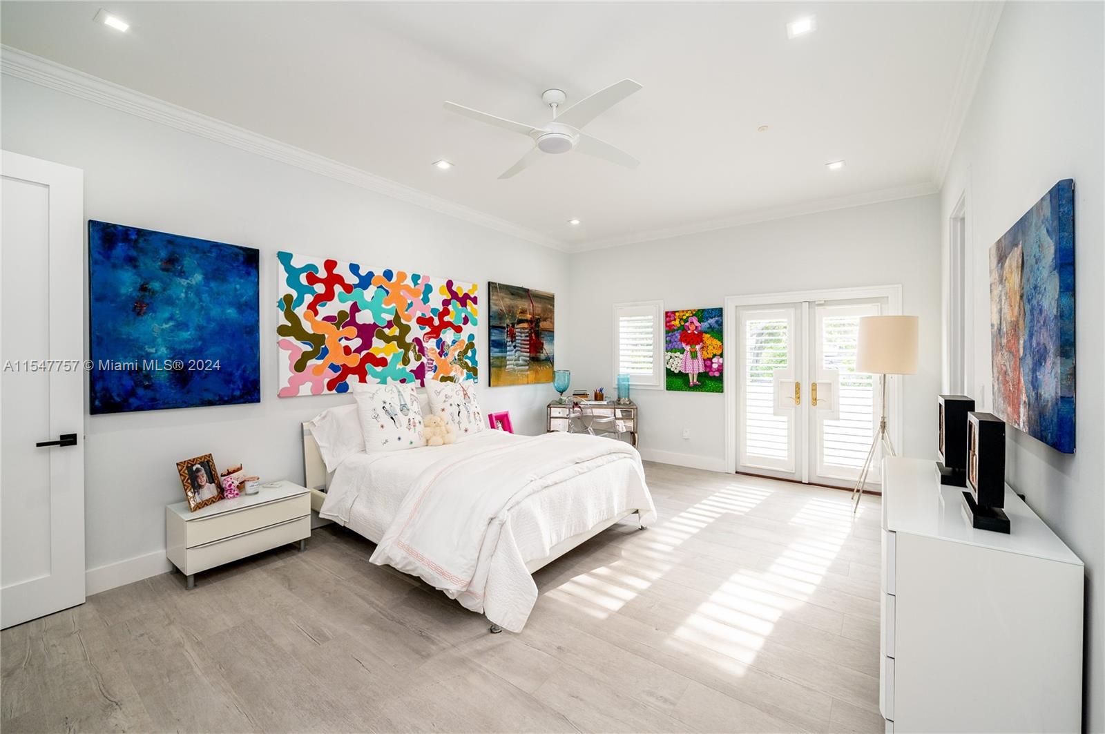 5770 SW 100th St, Pinecrest, Florida 33156, 5 Bedrooms Bedrooms, ,5 BathroomsBathrooms,Residential,For Sale,5770 SW 100th St,A11547757