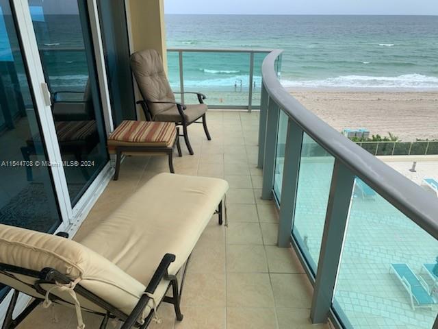 2501 S OCEAN DR 411, Hollywood, Florida 33019, 2 Bedrooms Bedrooms, ,2 BathroomsBathrooms,Residentiallease,For Rent,2501 S OCEAN DR 411,A11544708