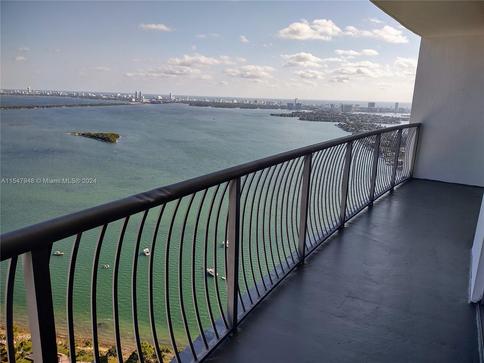 GREAT OPPORTUNITY HIGH FLOOR UNIT @ OPERA TOWER. BEST LINE 1 BED 1 BATH WITH AMAZING BAY VIEWS. SHORT-TERM LEASES ALLOWED, MIN 30 DAYS, ENJOY AND RENT WHEN NOT IN MIAMI, LARGE WRAPAROUND TERRACE W FLOOR TO CEILING HIGH IMPACT WINDOWS, GRANITE COUNTERS, BRAND NEW WASHER/DRYER, ENJOY GREAT AMENITIES GYM, SAUNA, JACUZZI, HEATED POOL. CONCIERGE 24 HRS SECURITY, FACE RECOGNITION, MANAGEMENT ONSITE. ALL UTILITIES INCLUDED EXCEPT ELECTRICITY.  GREAT PARK ACROSS W TENNIS COURTS & BAYFRONT TRAILS. TRENDY & VIBRANT GROWING EDGEWATER LOCATION, CLOSE TO WYNWOOD , DESIGN DISTRICT & DOWNTOWN. VACANT.
CALL L/A FOR  SHOWING INSTRUCTIONS