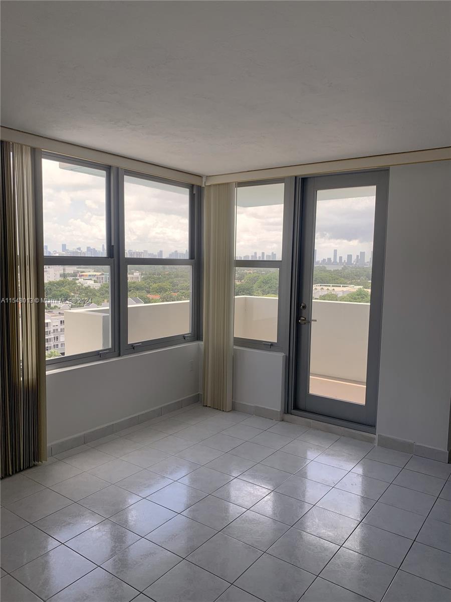 2899  Collins Ave #1522 For Sale A11548013, FL