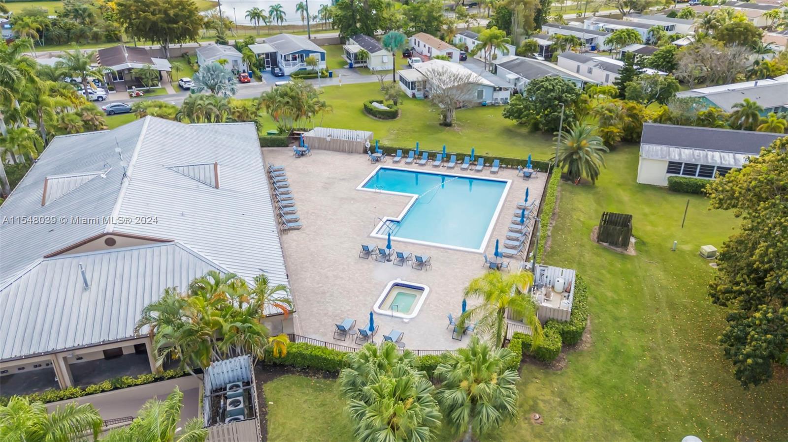 Homestead, Florida 33034, 3 Bedrooms Bedrooms, ,2 BathroomsBathrooms,Residential,For Sale,A11548039