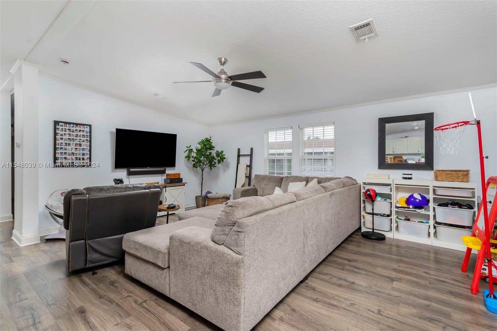 Homestead, Florida 33034, 3 Bedrooms Bedrooms, ,2 BathroomsBathrooms,Residential,For Sale,A11548039