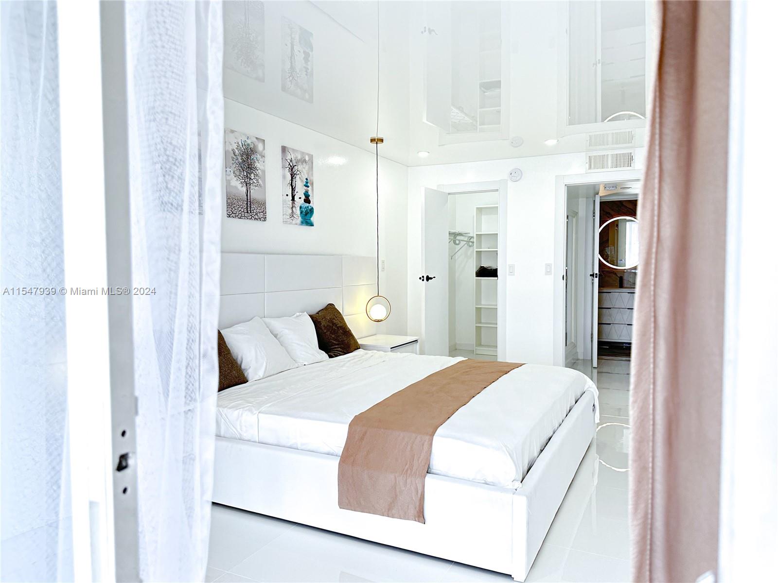 501 Three Islands Blvd 515, Hallandale Beach, Florida 33009, 1 Bedroom Bedrooms, ,1 BathroomBathrooms,Residential,For Sale,501 Three Islands Blvd 515,A11547939