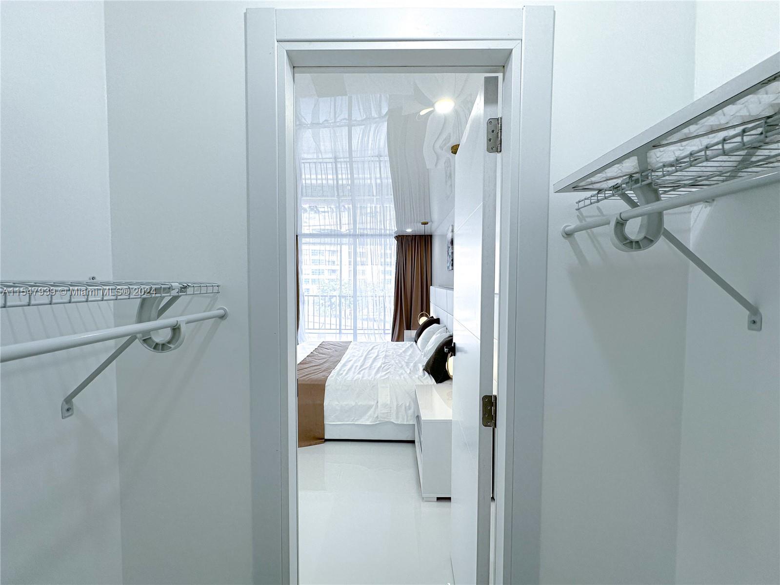 501 Three Islands Blvd 515, Hallandale Beach, Florida 33009, 1 Bedroom Bedrooms, ,1 BathroomBathrooms,Residential,For Sale,501 Three Islands Blvd 515,A11547939