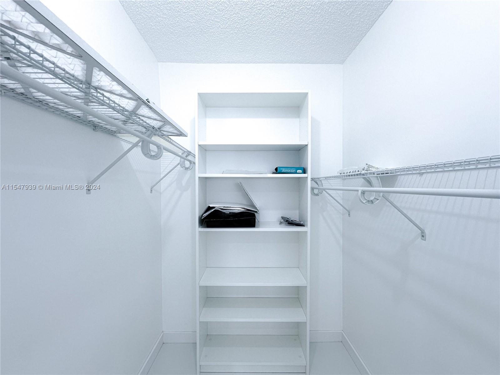 501 Three Islands Blvd 515, Hallandale Beach, Florida 33009, 1 Bedroom Bedrooms, ,1 BathroomBathrooms,Residential,For Sale,501 Three Islands Blvd 515,A11547939