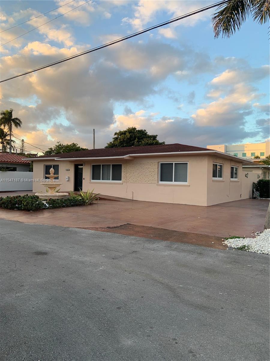 1682 NE 124th Ln, North Miami, FL 33181, 3 Bedrooms Bedrooms, ,2 BathroomsBathrooms,Residential,For Sale,124th Ln,A11547187