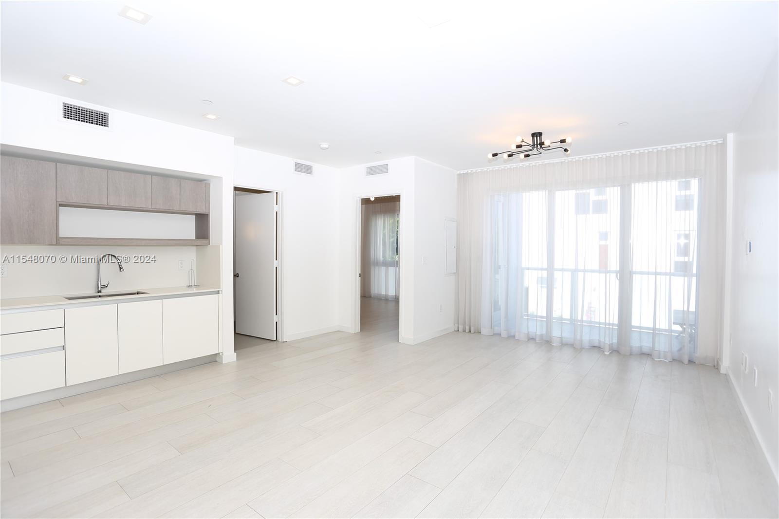 455 NE 39th St 113, Miami, Florida 33137, 1 Bedroom Bedrooms, ,1 BathroomBathrooms,Residentiallease,For Rent,455 NE 39th St 113,A11548070